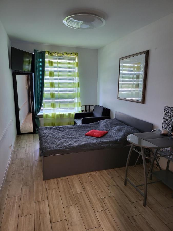 Apartamenty Galeria Polnocna Warsaw Exterior photo